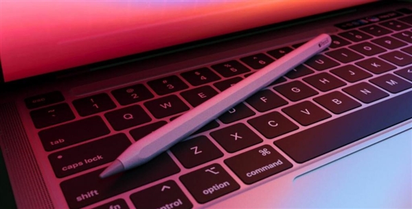 不止Mini LED！苹果MacBook Pro新设计曝光：自带Apple Pencil收纳