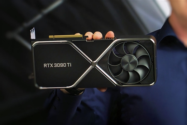 卡皇中的卡皇：EVGA RTX 3090 Ti KINGPIN首次曝照