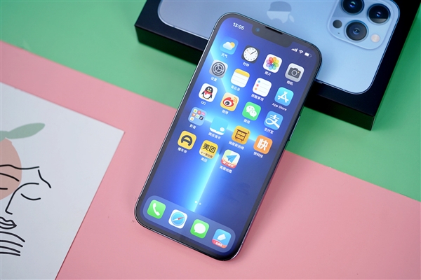 120Hz高刷终于来了！iPhone 13 Pro远峰蓝512GB开箱图赏