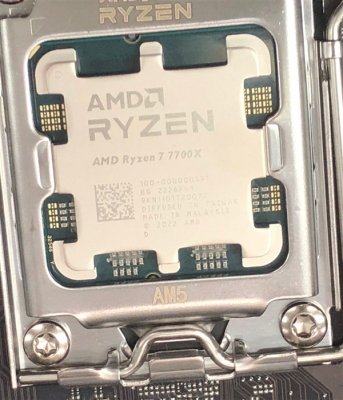 AMD Zen4锐龙7 7700X正式版超清近照