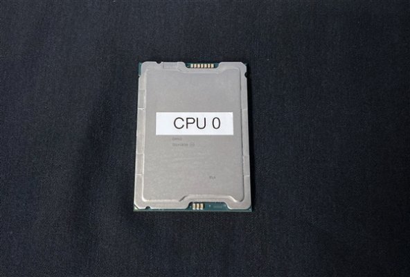 跳票2年的“鸽王”！Intel 60核心至强首次公开