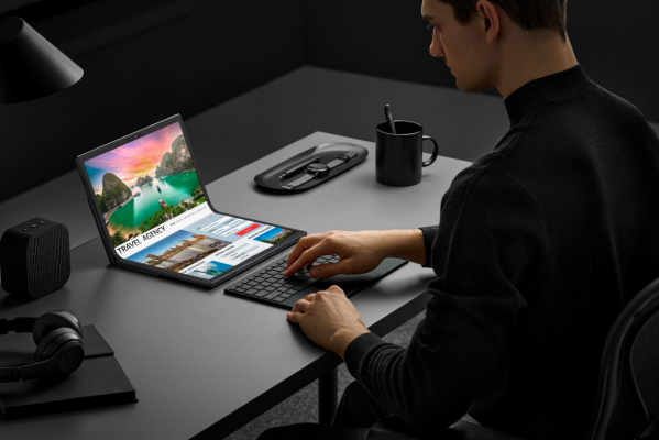 华硕折叠屏笔记本灵耀X Fold，6种形态打造交互新体验
