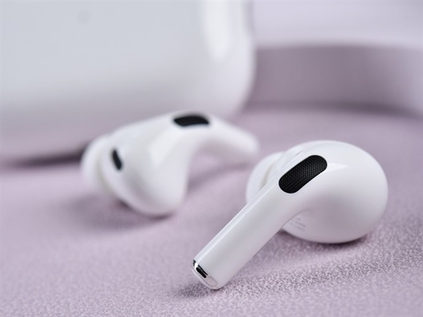 AirPods Pro 2音质不再“白开水”！自适应通透太拉胯