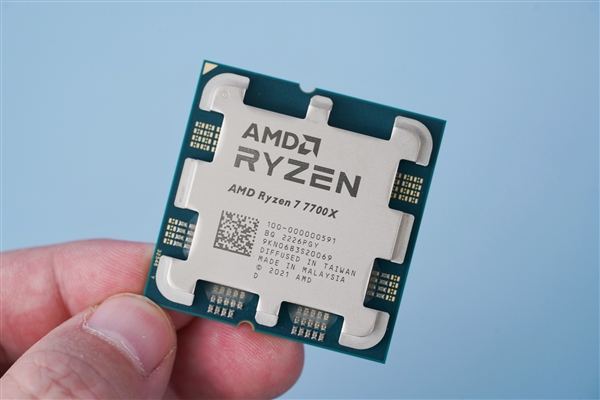 第一次10核心！AMD Zen4锐龙7 7800X终于出来了