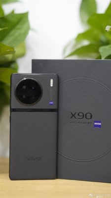 首发天玑9200 vivo X90系列真机偷跑：三种配色