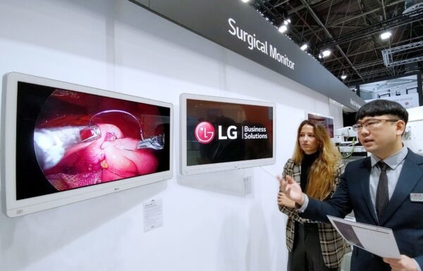 LG推出首款27寸4K手术显示器：峰值亮度达2000cd/m2
