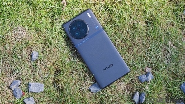 vivo X90s跑分出炉：165万安卓性能天花板！