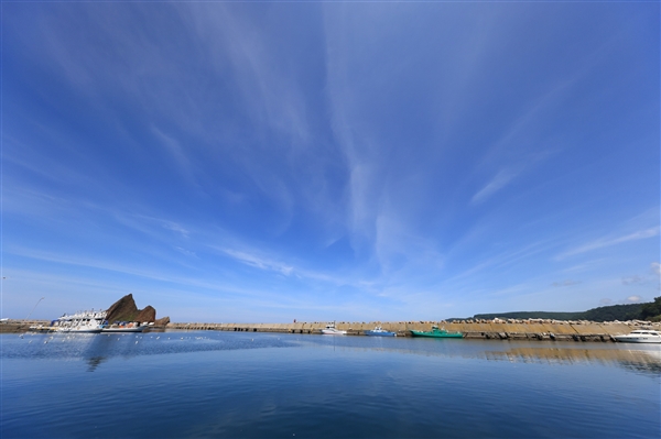 “小三元”变“小四元” 佳能发布超广角镜头RF10-20mm F4 L IS STM