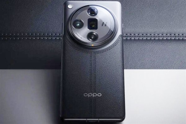 刘作虎首次秀出OPPO Find X7 Ultra概念版