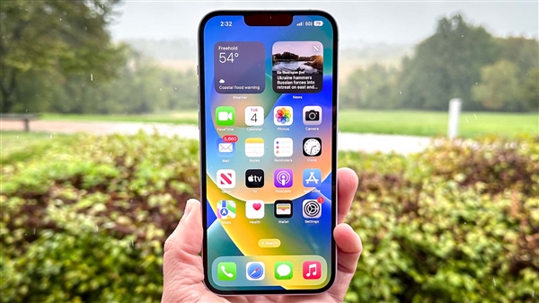 <a href='https://www.apple.com/cn/' target='_blank'><u>苹果</u></a>性价神机蓄势待发！iPhone SE 4相机模块12月份开始量产：LG供货