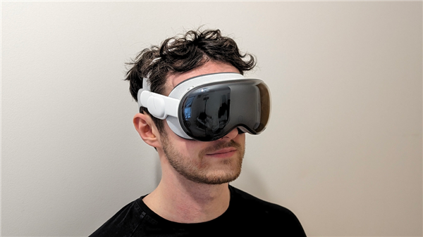<a href='https://www.apple.com/cn/' target='_blank'><u>苹果</u></a>Vision Air曝光：采用钛金属 设备更轻