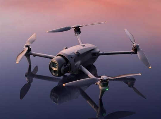 大疆Mavic 4 Pro无人机发布：首次360°旋转云台