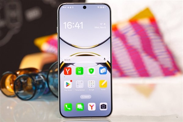 OPPO K13 Turbo看点汇总：骁龙8s Gen4+风扇 改写中端机性能规则