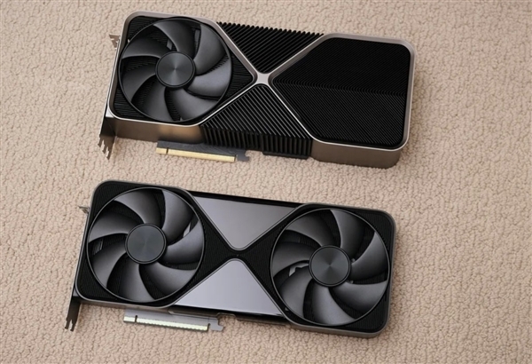 RTX Pro 5000 Blackwell移动版首次跑分！与RTX 5090移动版相当