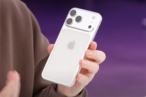 还是20W快充！iPhone 17全系国行电池容量比美版缩水不少