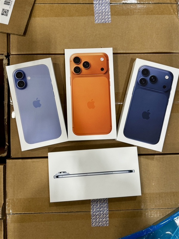 <a href='https://www.apple.com/cn/' target='_blank'><u>苹果</u></a>iPhone 17全系包装盒亮相：继续环保 无塑封、无充电头