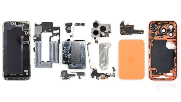iPhone 17 Pro拆解：揭秘散热原理与机身易划伤问题