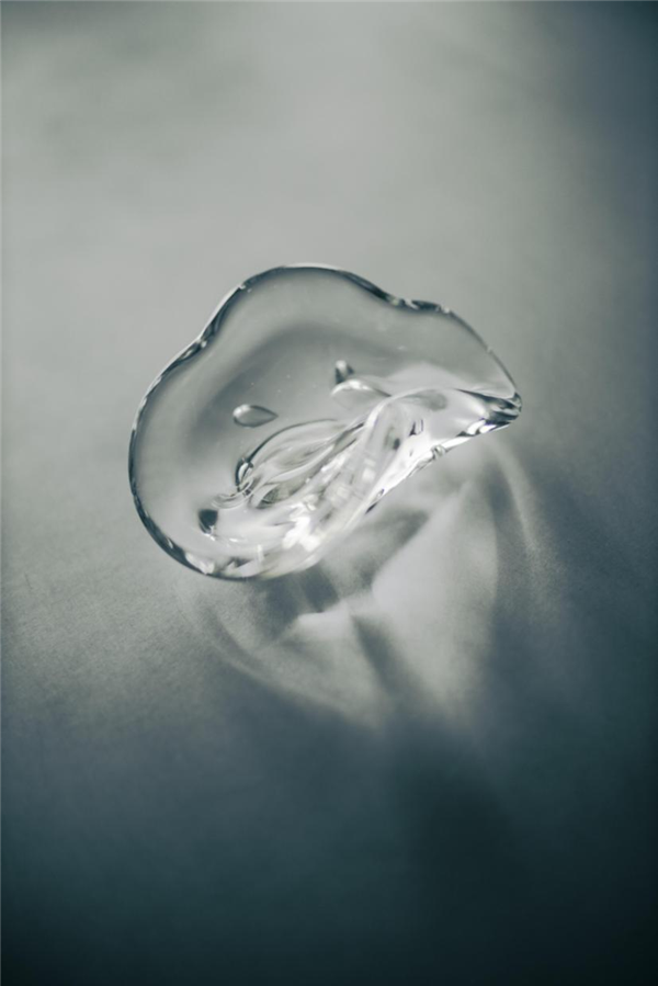 2949元 佳能发布RF45mm F1.2 STM全画幅镜头：同价位罕见F/1.2大光圈