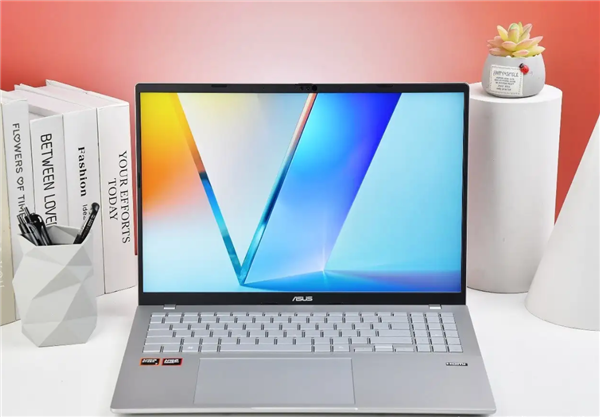 双十一大屏轻薄本首选 华硕无畏16 2025<a href='https://www.ivipi.com/pc/' target='_blank'><u>体验</u></a>在线 到手仅4472元