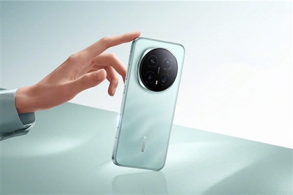 荣耀Magic8 Mini入网：天玑9500小屏旗舰