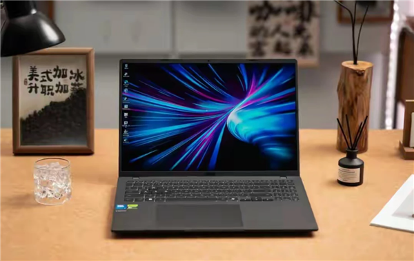 年终焕新装备认准华硕无畏Pro16 2025 全场景澎湃性能