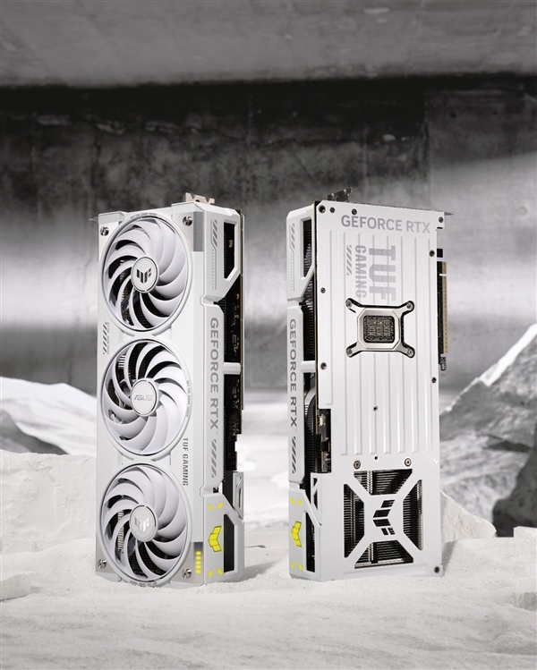 圣诞愿望“帧”能实现！华硕RTX50 WHITE系列显卡