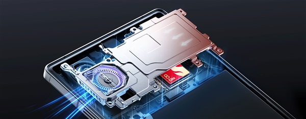 同样内置风扇 直吹SoC和主动散热风道有何不同