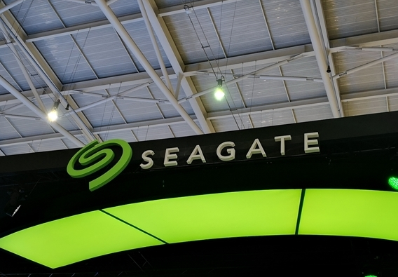 希捷推出FireCuda X1070 SSD：支持PCIe 4.0 x4接口