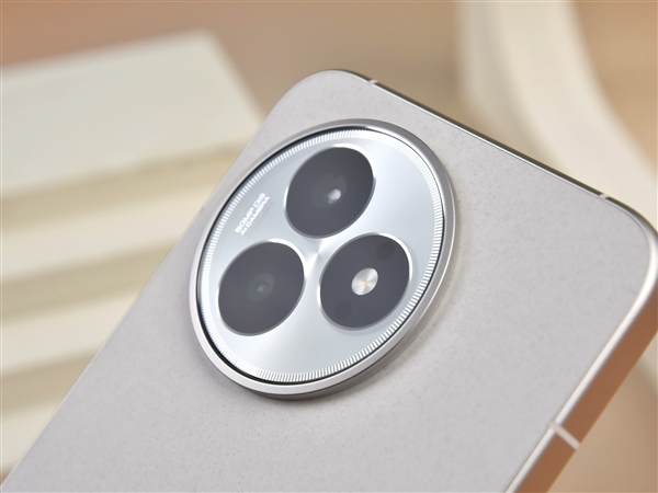 红米旗舰能否顶住涨价压力！REDMI K90 至尊版前瞻