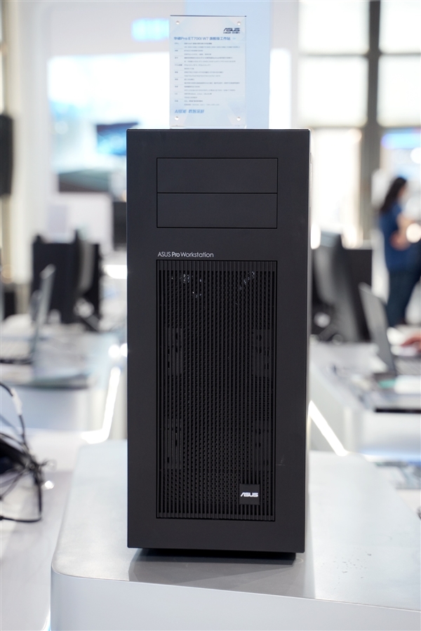 以 AI 算力赋能教育数字化 华硕商用重磅亮相第87届中国教育装备展示会