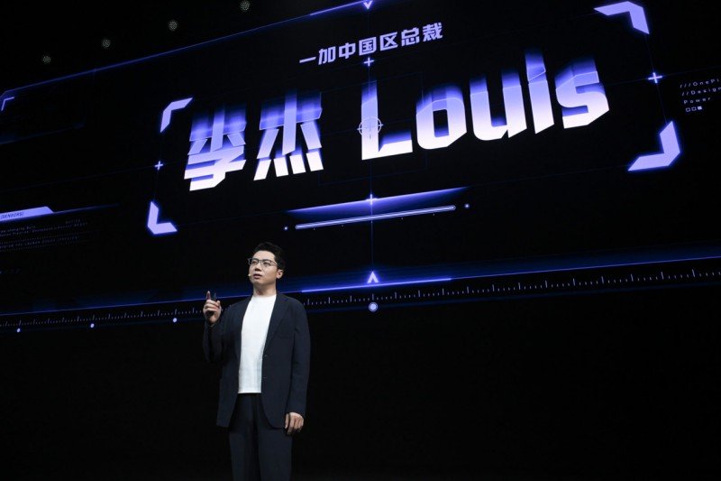 一加 Ace 6 至尊版正式发布：为射击游戏而生的双形态新装备