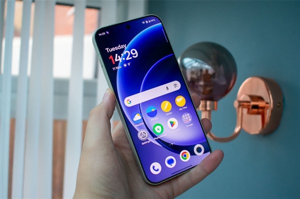 一加16参数提前揭晓：骁龙8E6 Pro+2亿主摄