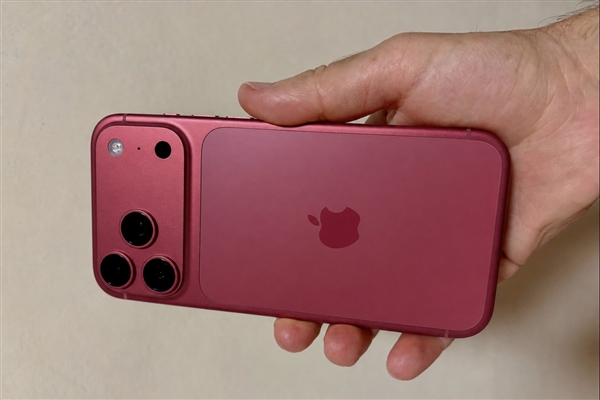 2nm芯片+<a href='https://www.apple.com/cn/' target='_blank'><u>苹果</u></a>史上最大电池：iPhone 18 Pro销量会很恐怖