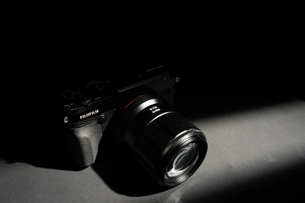 美科发布中画幅镜头85mm F1.8 G 菠萝造型复古风味十足