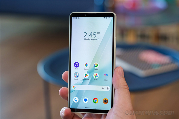 索尼Xperia 10 VIII发布：6.1英寸无孔屏+SD卡扩展 售价突破5000元