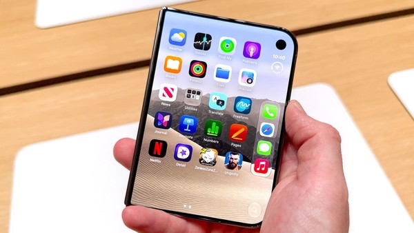 <a href='https://www.apple.com/cn/' target='_blank'><u>苹果</u></a>iPhone Duo六种使用模式解析 全靠铰链角度自动切换